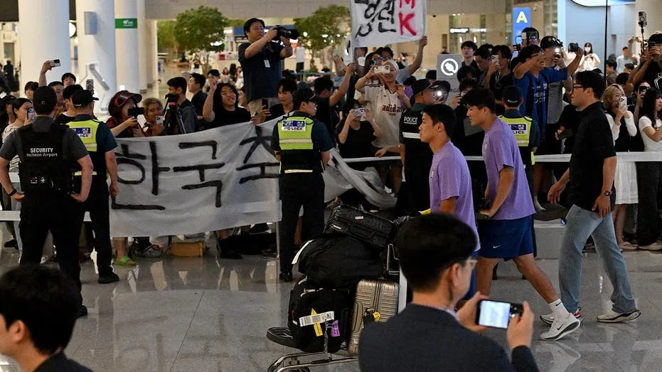 South Korea National Football Team Faces Angry Fans and Scrutiny After Early World Cup Exit