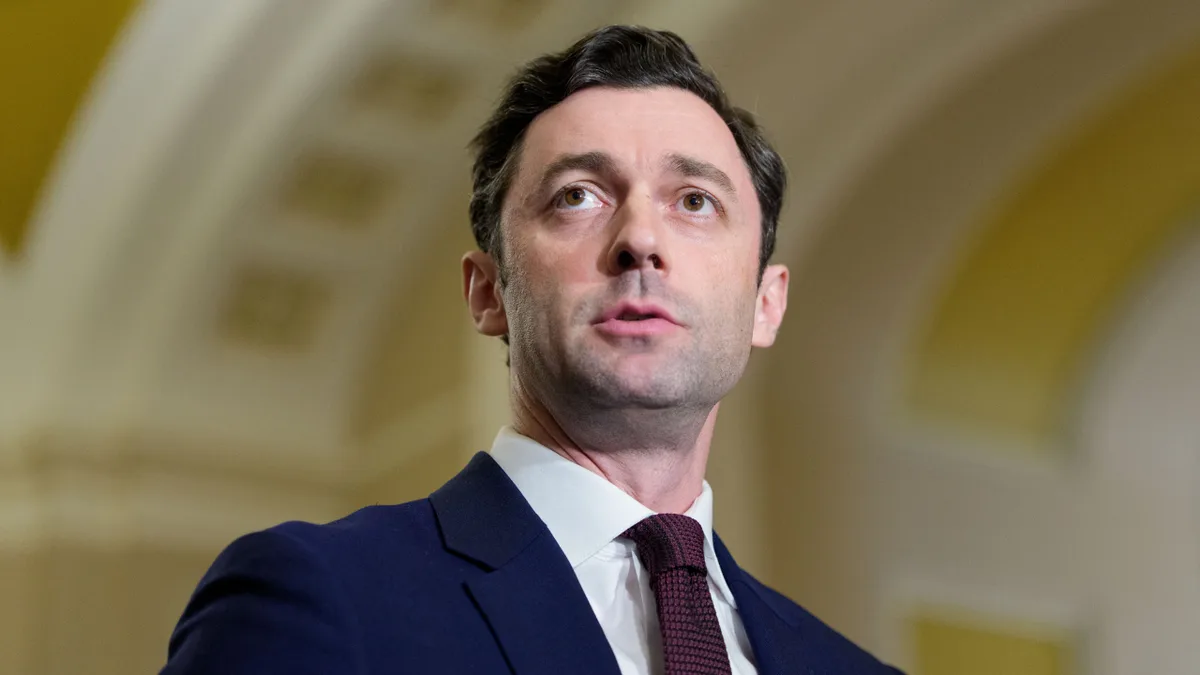 Early Polling Data Offers Glimpse Into Georgia's Upcoming Senate Contest